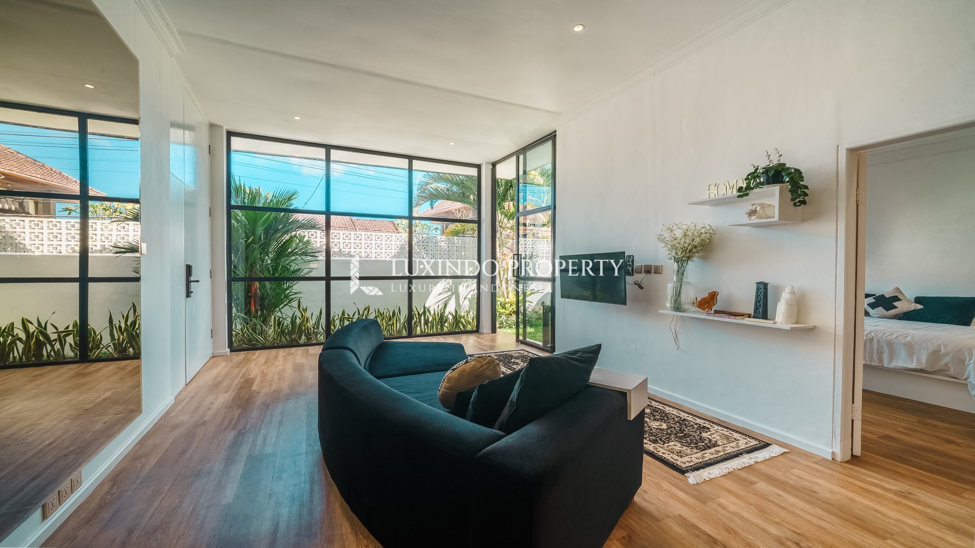 TIBUBENENG - MODERN 2+1 BEDROOM HOME NEAR BERAWA BEACH FOR YEARLY RENT (RV477)